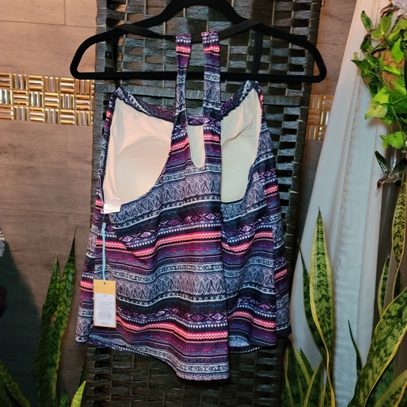 NWT Plus Size Tankini Pull On Athletic Tank Built in bra swim top - Picture 2 of 7